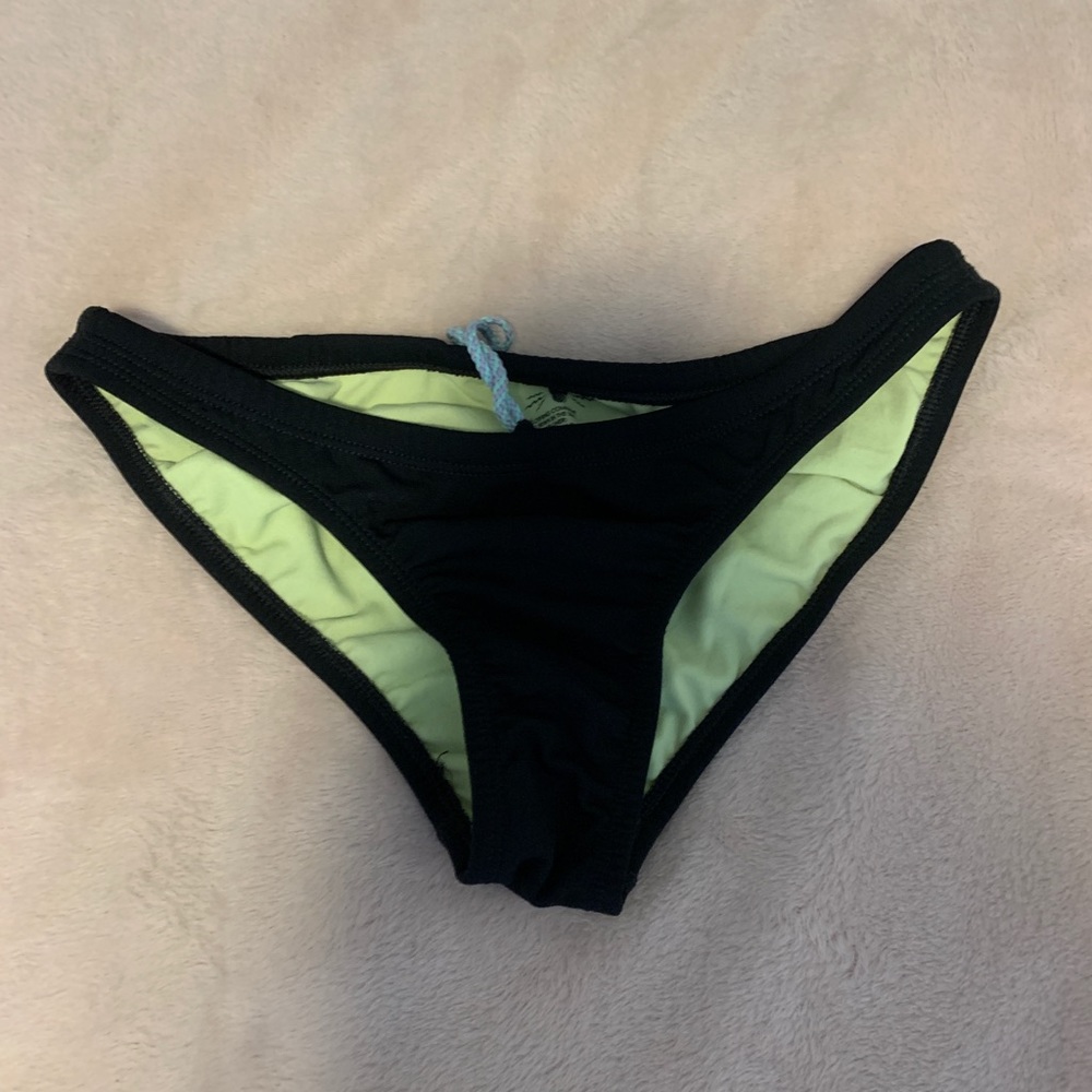 Jolyn bali bottom size M